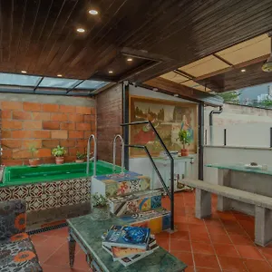 Gasthuis Casa Naranjos, Medellín